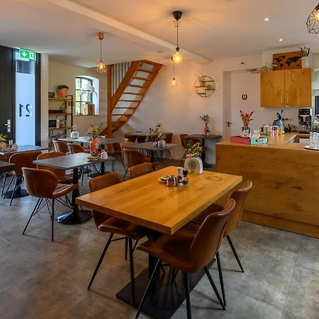 Hostellerie Horst לינה וארוחת בוקר הורסט