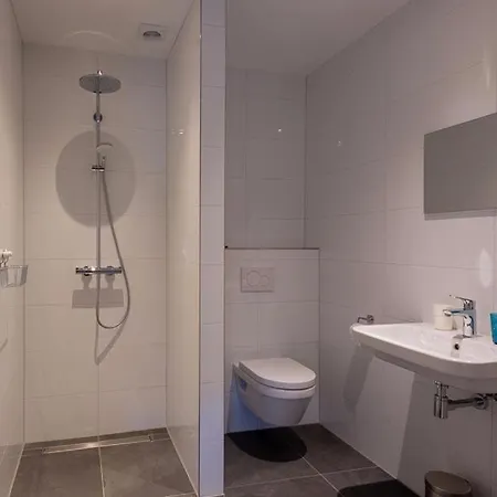 Hostellerie Horst לינה וארוחת בוקר הורסט